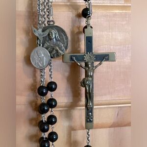 Vintage 4” inch brass with wood inlay Crucifix and skull cross rosary